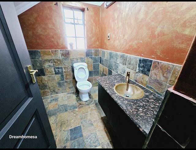 5 BEDROOM PROPERTY TO RENT IN HOUGHTON ESTATE